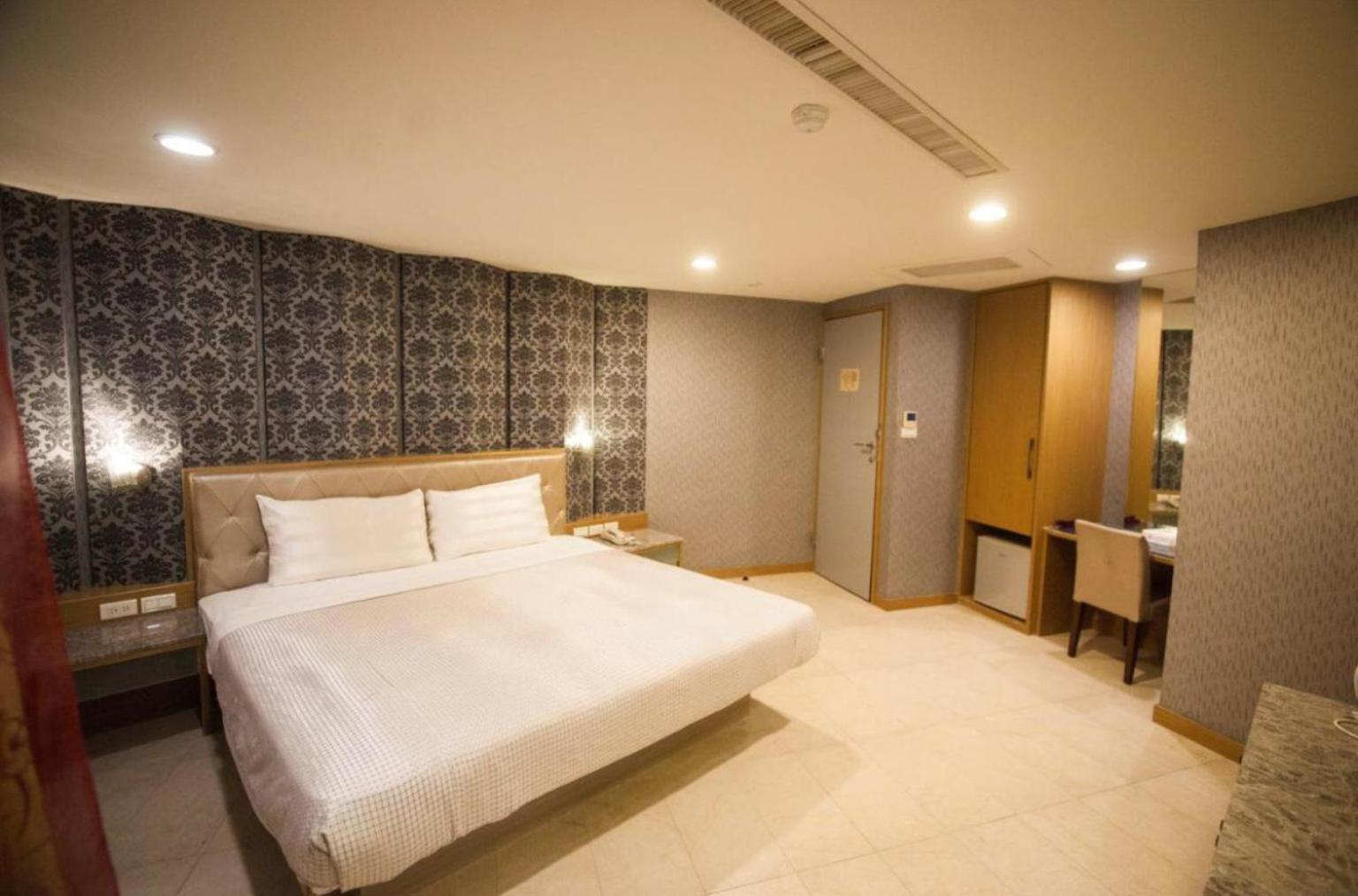 Love Hotel Pingtung Екстер'єр фото